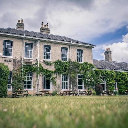 Caistor Hall Arminghall Bagian luar foto